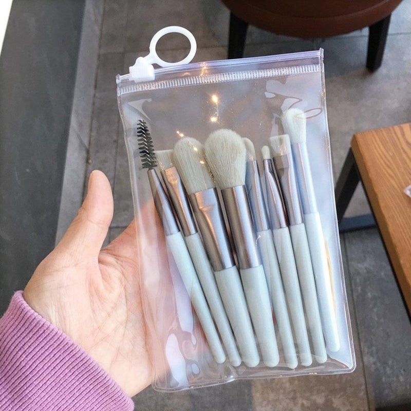 8-piece mini makeup brush set, featuring eyeshadow brushes, foundation brushes, blush brushes, and soft bristles – a convenient beauty tool.